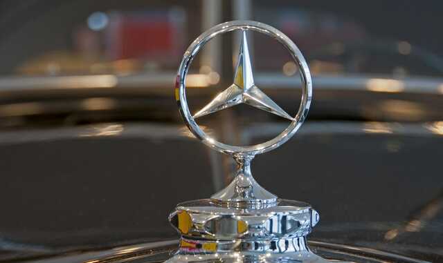      Mercedes-Benz  