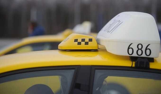 В Москве пассажир такси отказался платить за проезд и похитил у водителя более 70 тыс. рублей
