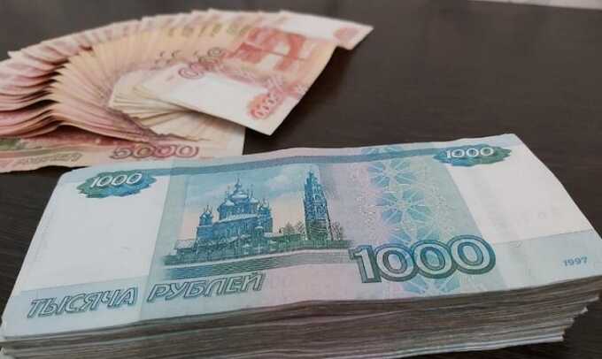 В Татарстане судья попытался расплатиться в банке фальшивой купюрой