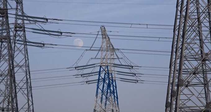 «Россети Урал» ограничили энергопотребление в пригородах Екатеринбурга. Снабжение обойдется в 1,2 миллиарда