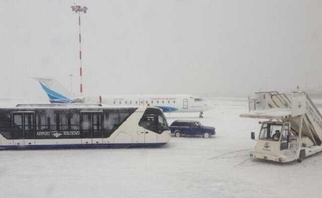 Утренний коллапс произошел в аэропорту Челябинская из-за сильной метели