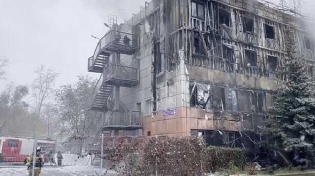 Мощный пожар в здании российской гостиницы ликвидировали