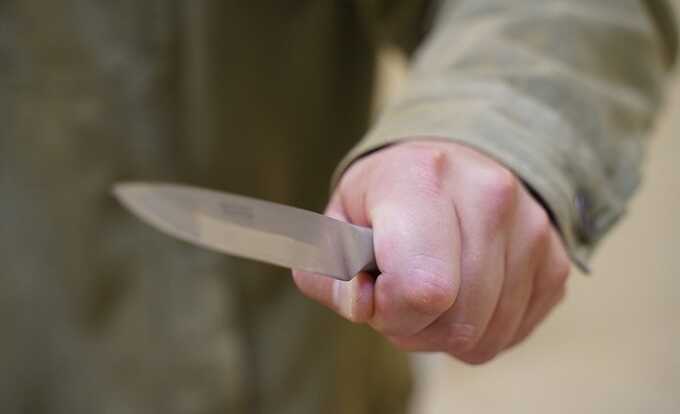 В Москве девятиклассник порезал отцу ножом лицо