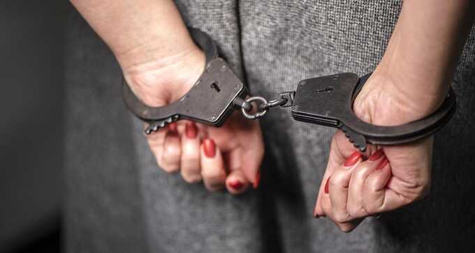 В Симферополе арестовали 14 летнюю девочку по подозрению в домогательствах к своей пятилетней сестре