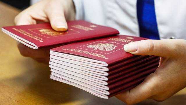 В Москве бывший сотрудник полиции осужден на 8,5 лет после продажи паспортов