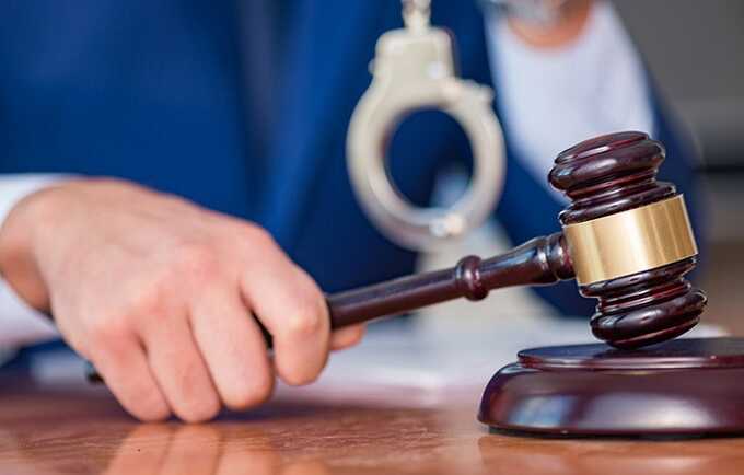За 30 изнасилований детей адвокат из Балаганска получил 22 года «строгача»