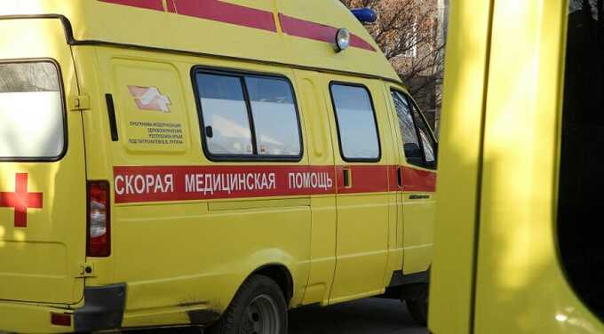 14-летняя москвичка украшала класс в школе и угодила в больницу