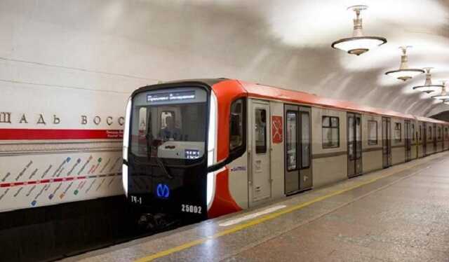 В петербургском метро нашли девочку из Узбекистана без одежды