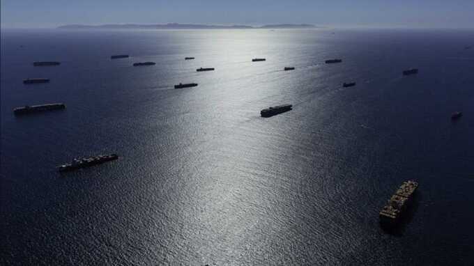 30% мировых перевозок. The Guardian пишет, почему так важно судоходство через Красное море, которое остановили хуситы