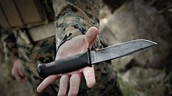 В Чебаркуле контрактник напал с ножом на другого военнослужащего