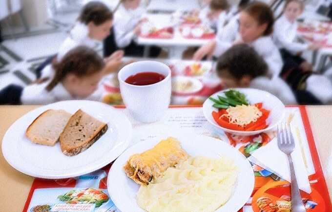 На рынке школьного питания Екатеринбурга вспыхнули новые конфликты: Оценку «ночным торгам» дадут в ФАС