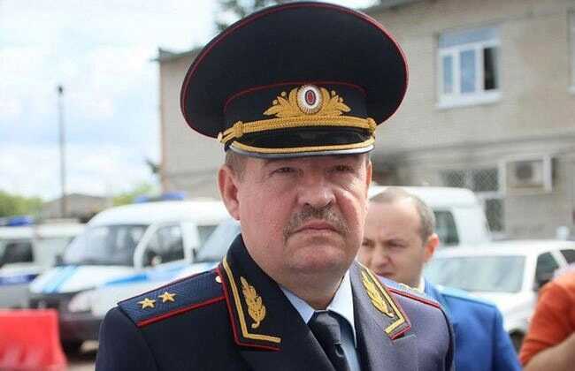 Одному из ключевых свидетелей по делу генерала Умнова, Безобразову, рекомендовали не уезжать на свой день рождения из России