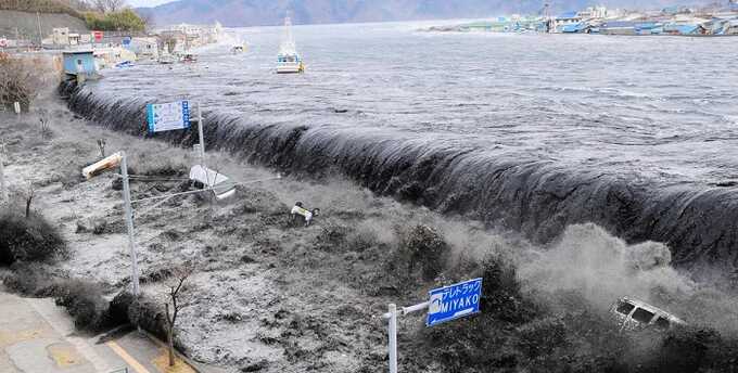 МЧС Сахалина объявило угрозу цунами из-за землетрясения в Японии