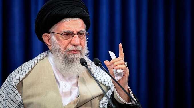 Иран пообещал жёсткий ответ за взрыв на поминках Сулеймани у кладбища в Кермане
