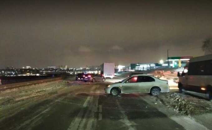 Шесть машин столкнулись на Северном шоссе в Красноярске