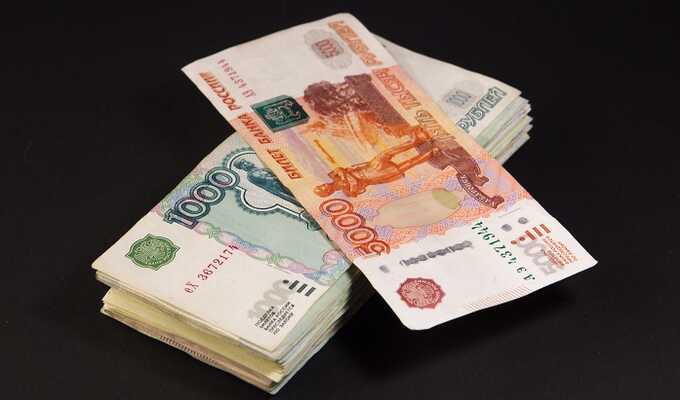 В Петербурге мошенники похитили у пенсионера 5,5 миллиона рублей