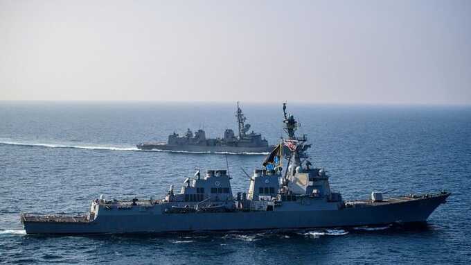 ВМС США и Великобритании совместно отразили крупнейшую атаку хуситов в Красном море