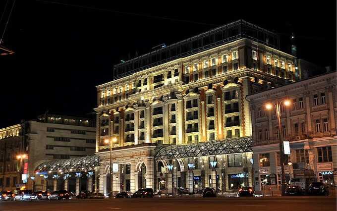 Туристка из Саудовской Аравии заявила в полицию, что её обчистили в отеле Ritz Carlton