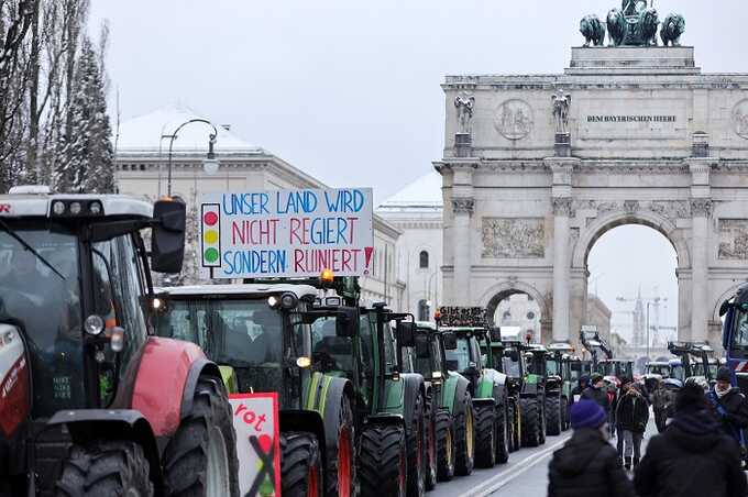 Фермеры у Бранденбургских ворот: Массовый протест против отмены субсидий и налогового увеличения