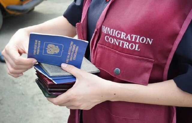 Скрытая сторона рынка труда: Организаторы нелегальной миграции 7 тысяч таджиков в Тольятти получают госконтракты и управляют рынком