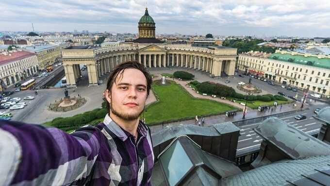 Фотографа и музыканта, который говорил о «за**шем всех до смерти» Путине, обвинили в госизмене