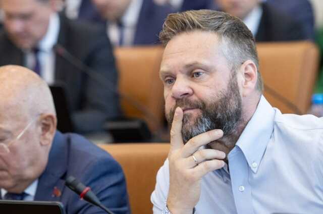 Сбербанк требует признать банкротом экс-депутата Гольдмана, задолжавшего 615 миллионов рублей