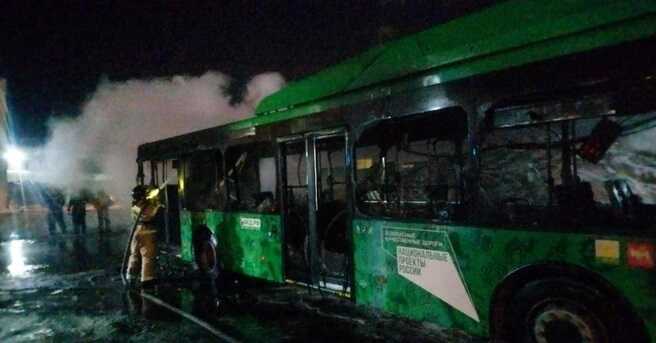В Челябинске пожар уничтожил новый пассажирский автобус