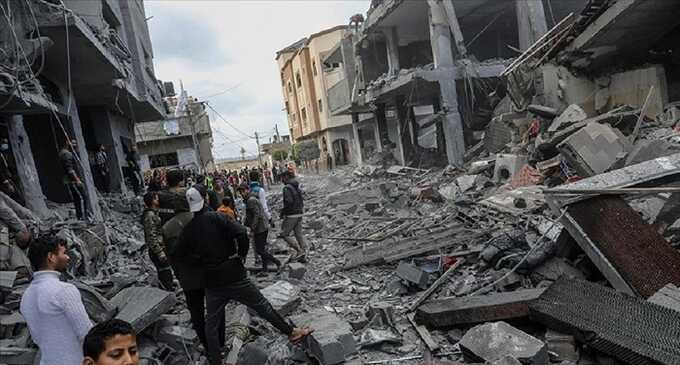 Трагедия в Рафахе: 100 человек погибли в результате авиаудара Израиля