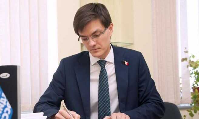 Бывший депутат Госсовета и директор Городской УК Наиль Кутдузов, являющийся членом партии 