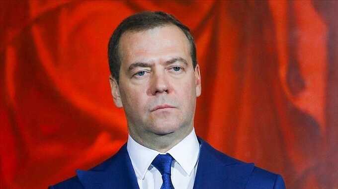 Евросоюз подчеркивает необходимость психиатрической помощи Дмитрию Медведеву