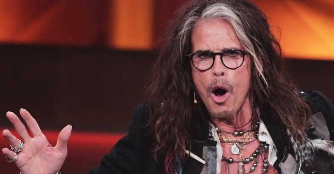Суд принял решение по иску об изнасиловании против лидера Aerosmith