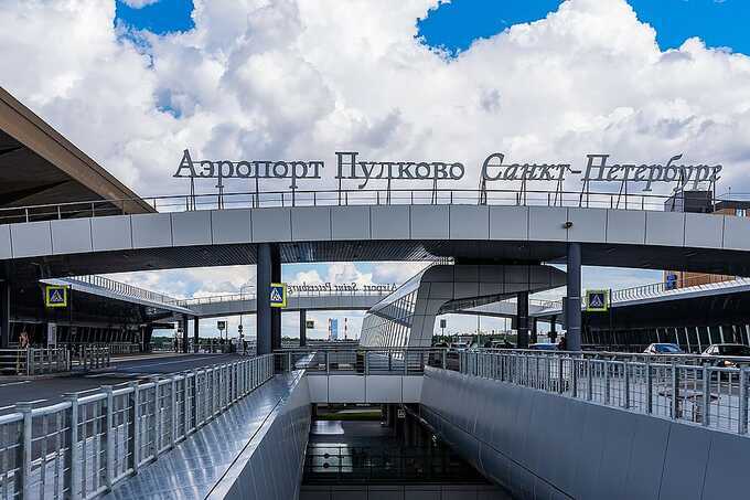 В питерском Пулково на 6 часов задержали рейс из-за разгневанного мужчины