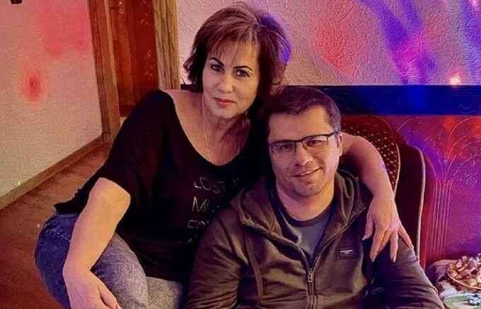 Мать Гарика Харламова публично обратилась к сыну, показав его детское фото