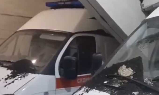 В Свердловской области произошло обрушение крыши гаража местной городской больницы