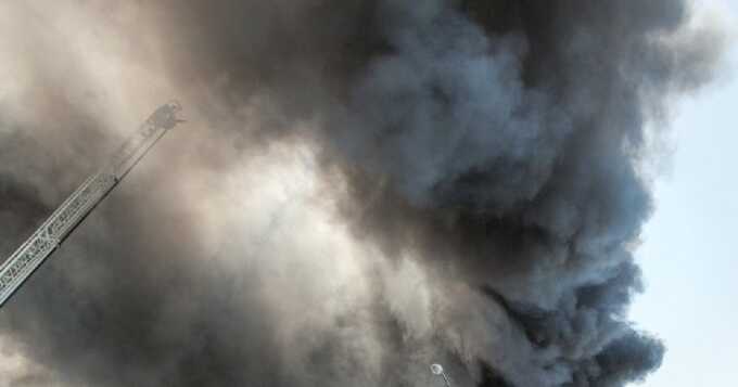 В Орловской и Нижегородской областях после удара беспилотников горят нефтебазы