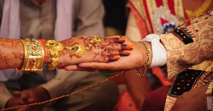 В Индии жених отменил свою свадьбу, поскольку не получил в подарок мотоцикл и золотую цепочку