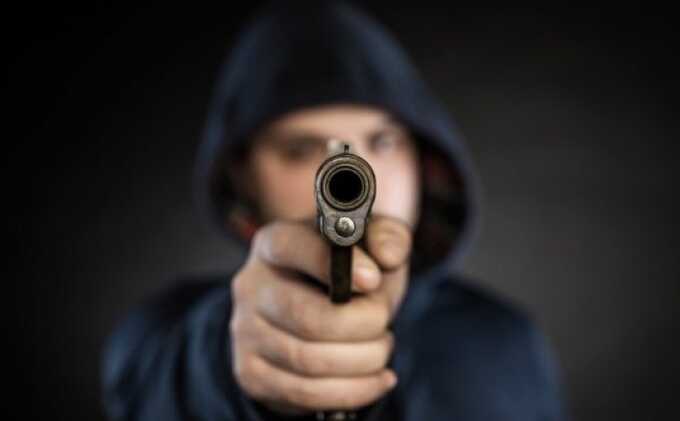 В Подмосковье мошенники заставили 47-летнего мужчину ограбить местную АЗС
