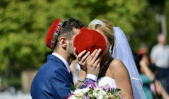 В Москве накрыли «брачное агентство» для нелегалов