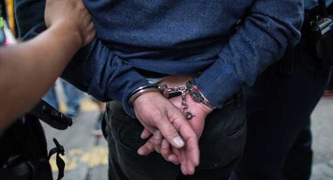 В Псковской области арестовали 24-летнего мужчину, обвиняемого в изнасиловании и убийстве 11-летней девочки