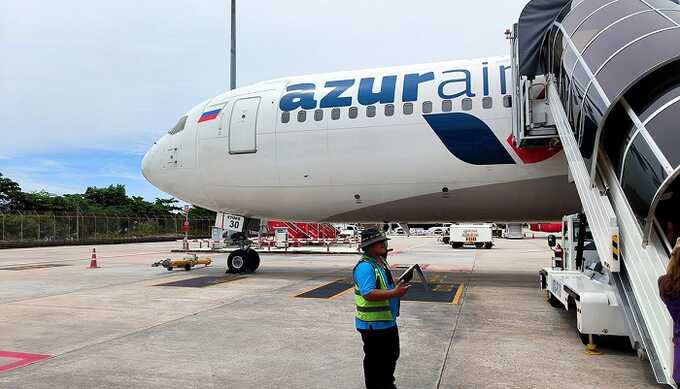 Пассажиры рейса Пхукет − Сочи рассказали о моменте задымления Boeing авиакомпании Azur Air
