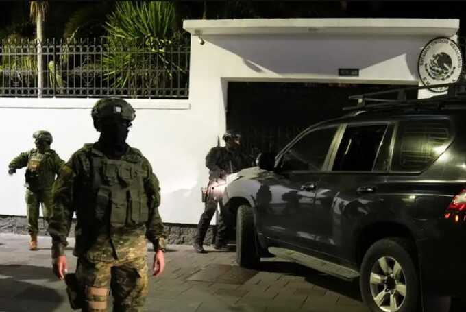 Мексика приостановила дипломатические отношения с Эквадором после штурма посольства