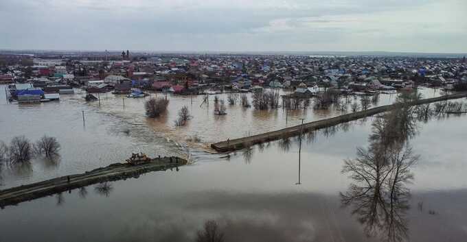 Эвакуация жителей в Оренбурге продолжается круглосуточно при продолжающемся наводнении
