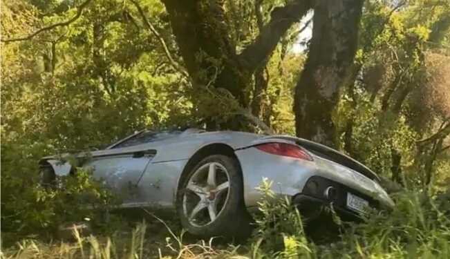 В ДТП разбили культовый суперкар Porsche за 1,5 миллиона долларов