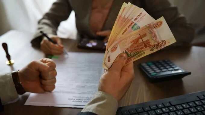 Жители России начали массово закладывать имущество ради кредитов