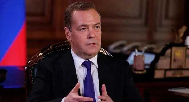 Медведев опубликовал статью «Как англосаксы продвигали фашизм в XX веке и реанимировали его в XXI»