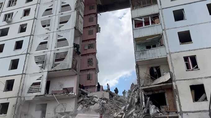 В Белгороде полностью разрушен подъезд десятиэтажного дома