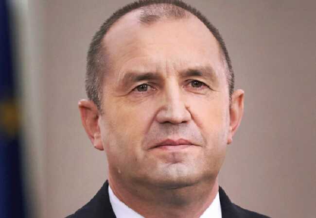 Автомобиль кортежа президента Болгарии Радева попал в ДТП