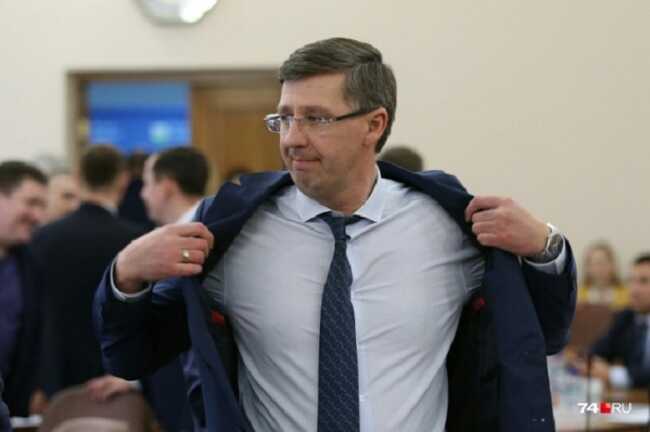 Челябинский депутат Александр Павлюченко ударил участника публичных слушаний