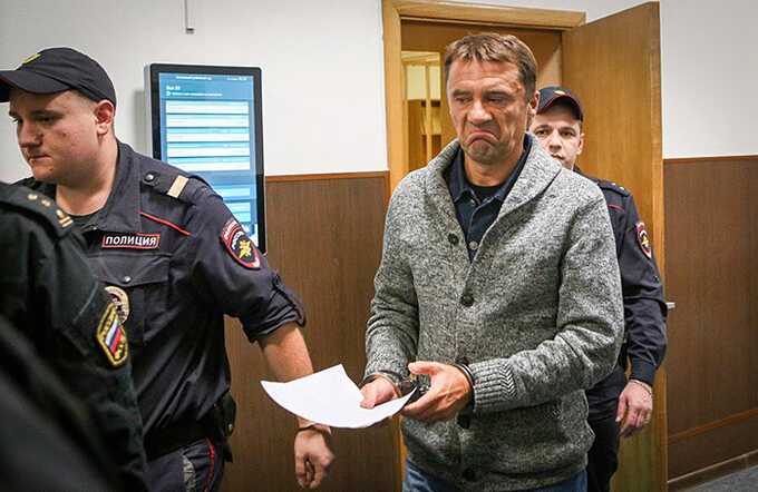 Бизнесмена Валерия Маркелова спасают от ответственности по делу о взятках Дмитрию Захарченко