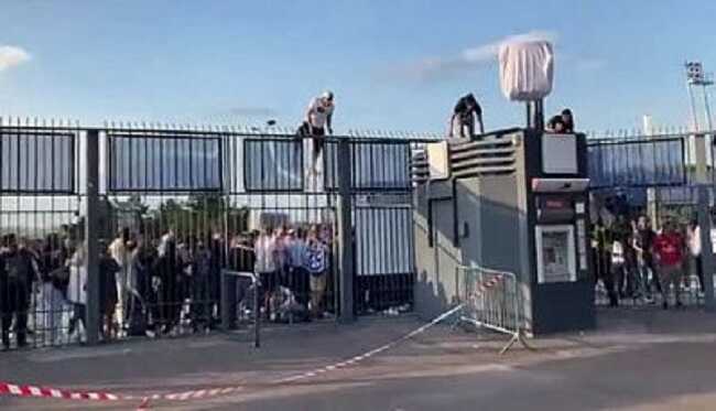 Не прошел даже брат футболиста Матипа: Беспорядки на финале Лиги чемпионов в Париже закончились задержаниями